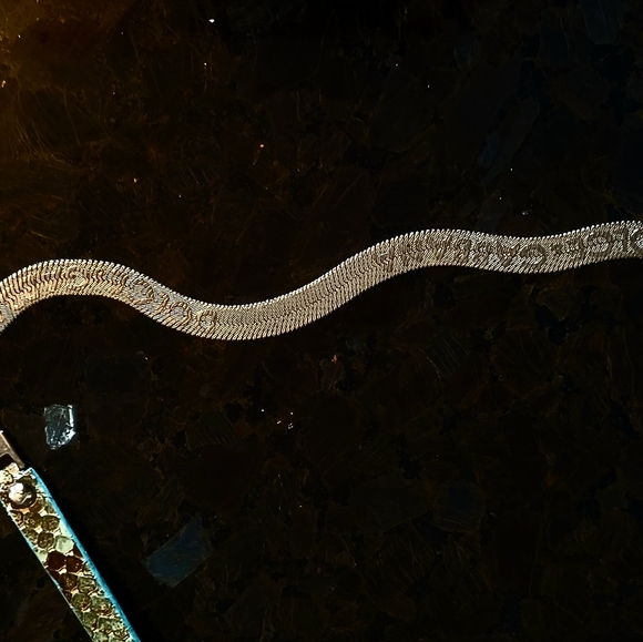 SALE💯Authentic Dolce & Gabbana Snakeskin And Metal Logo Skinny Belt - Picture 2 of 7